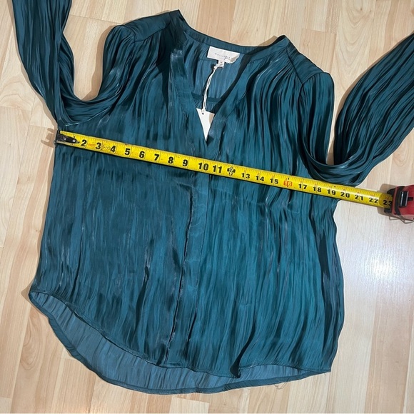 Mello Day New With Tags Womens Teal Pleated Light Weight Blouse Size Medium - Picture 3 of 5